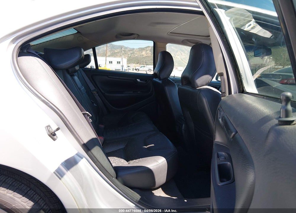 2002 VOLVO S60 2.4 VIN: YV1RS61R822173008