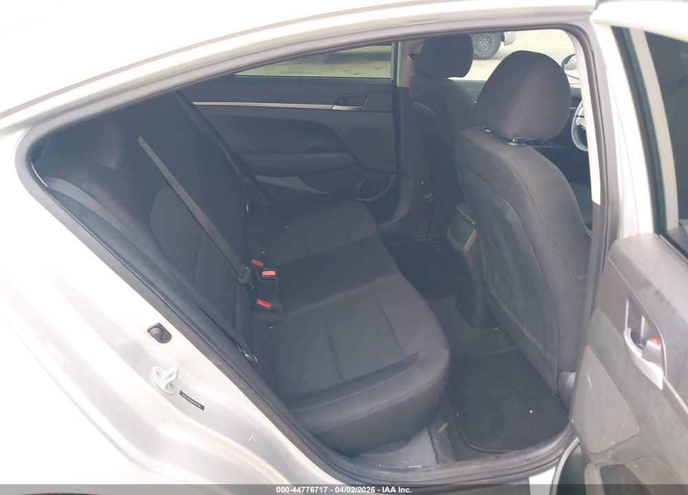 2019 HYUNDAI ELANTRA SE VIN: 5NPD74LF6KH463156