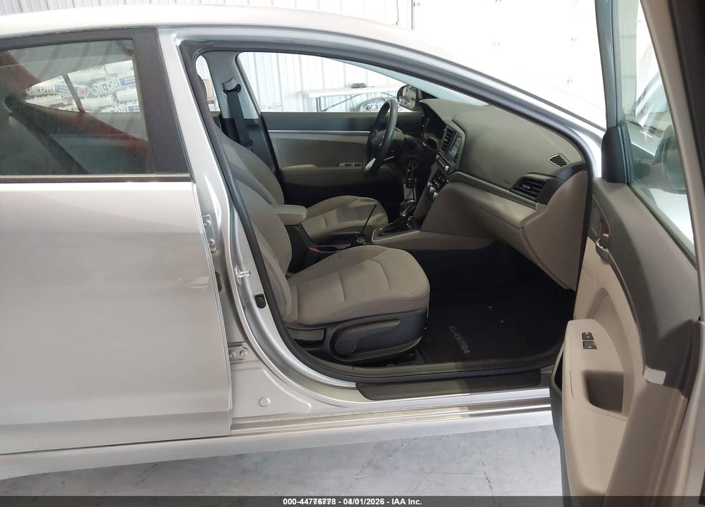 2020 HYUNDAI ELANTRA SE VIN: 5NPD74LF2LH614009