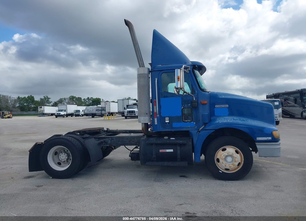 2001 INTERNATIONAL 9100 9100I VIN: 2HSCAATN81C022708