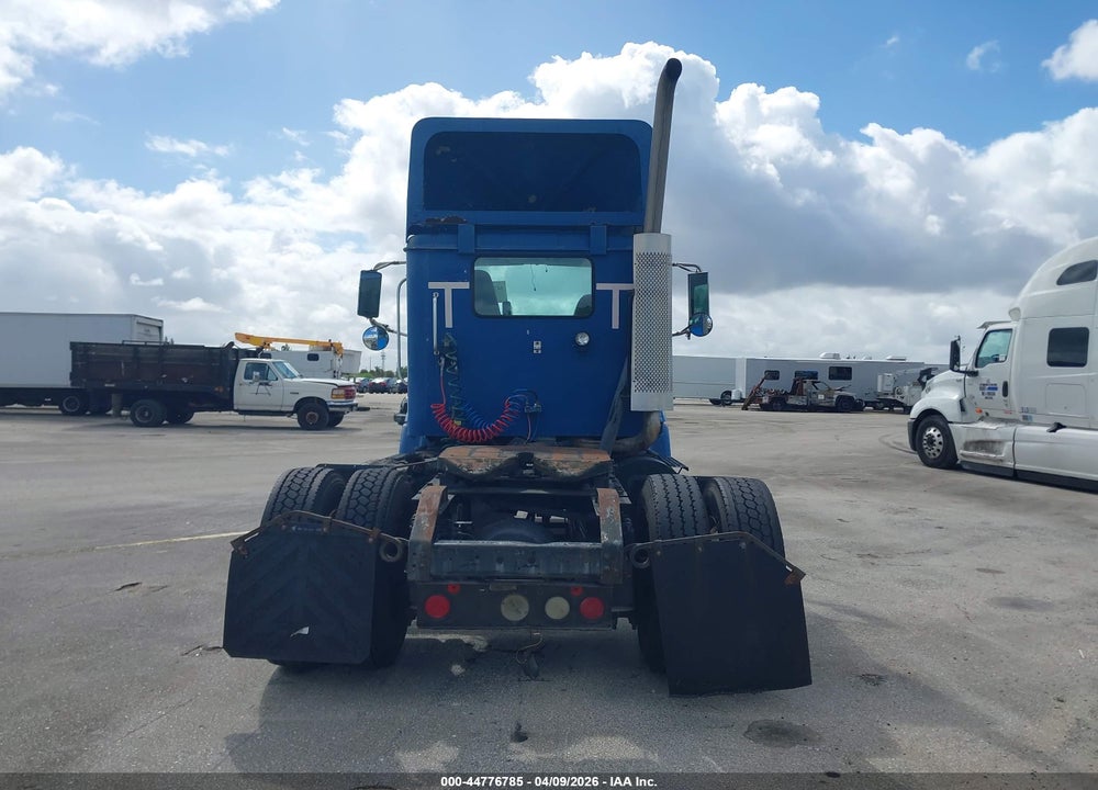 2001 INTERNATIONAL 9100 9100I VIN: 2HSCAATN81C022708