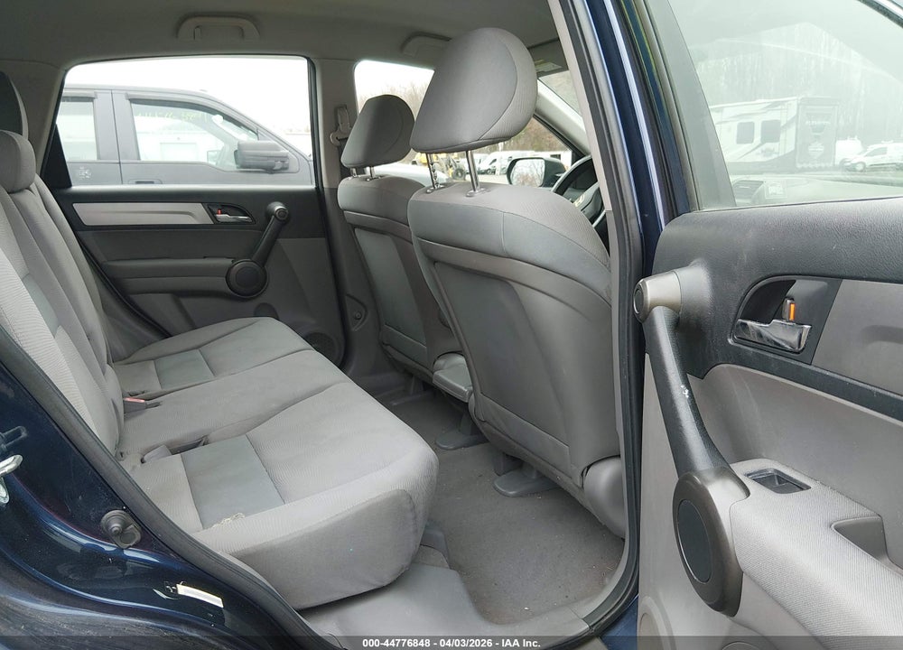 2011 HONDA CR-V LX VIN: JHLRE4H33BC018351
