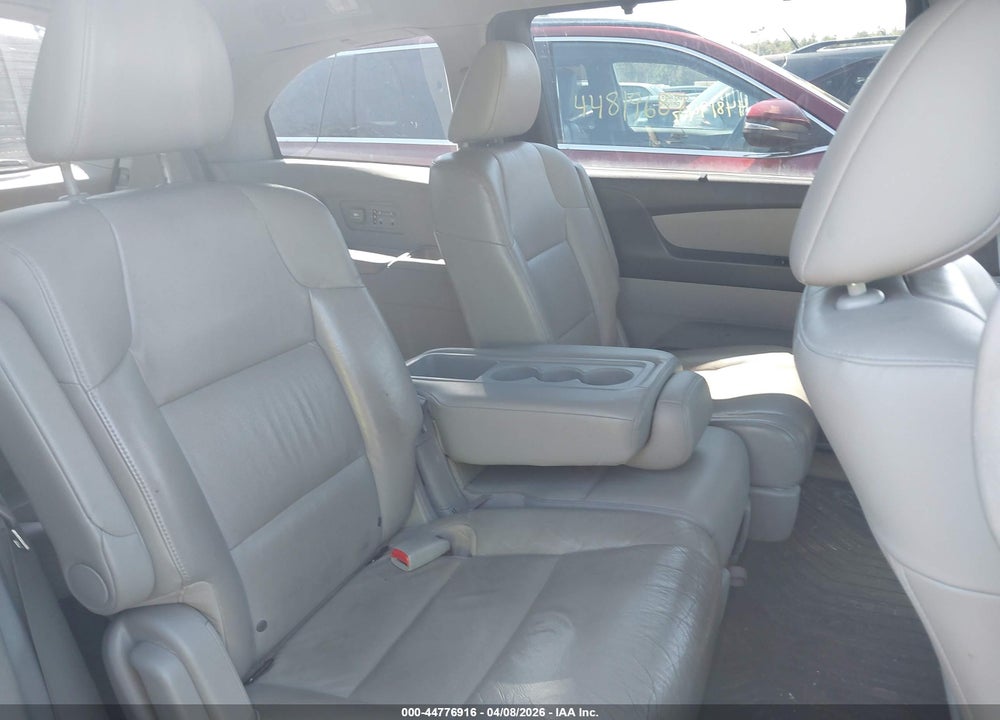 2011 HONDA ODYSSEY EX-L VIN: 5FNRL5H61BB015969