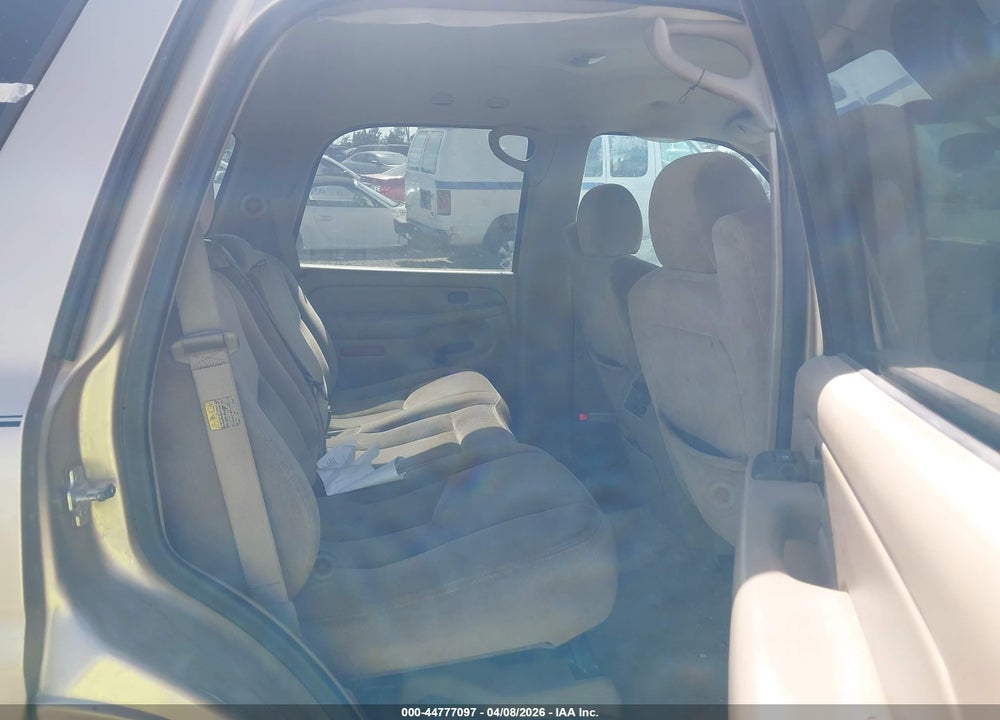 2005 GMC YUKON SLE VIN: 1GKEC13T55R254402