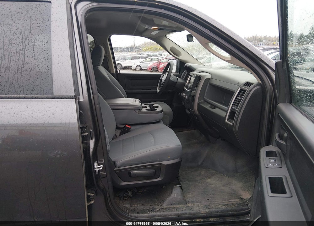 2019 RAM 1500 CLASSIC TRADESMAN  4X4 5'7 BOX VIN: 3C6RR7KG6KG619868
