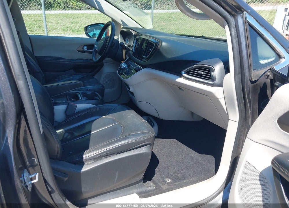 2017 CHRYSLER PACIFICA TOURING-L VIN: 2C4RC1BG0HR535359