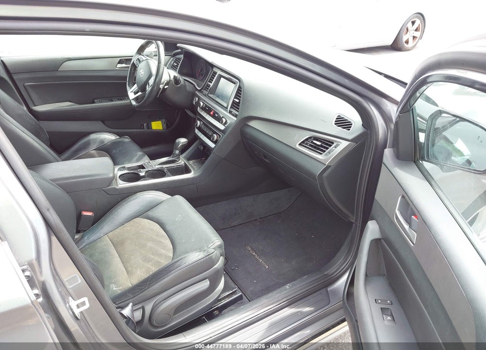 2018 HYUNDAI SONATA SPORT VIN: 5NPE34AF6JH669983