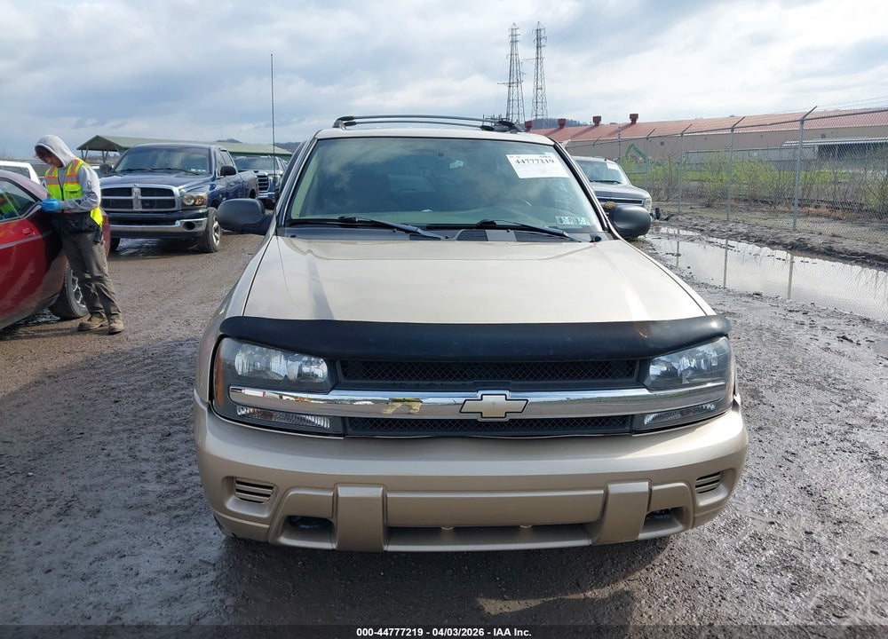 2004 CHEVROLET TRAILBLAZER LS VIN: 1GNDT13S642322929