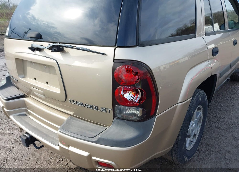 2004 CHEVROLET TRAILBLAZER LS VIN: 1GNDT13S642322929