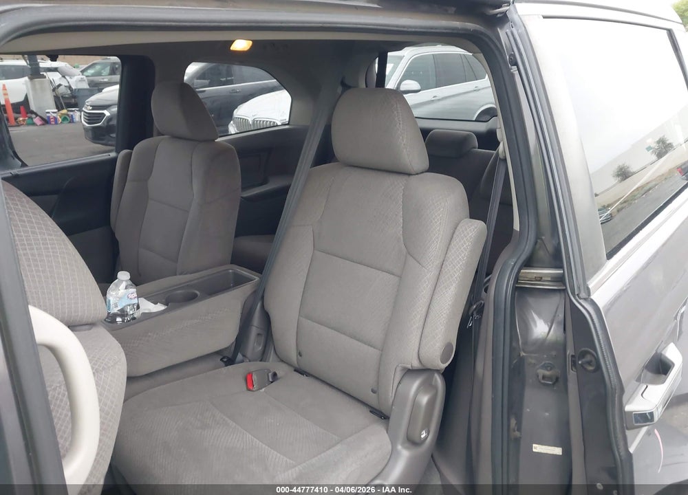 2016 HONDA ODYSSEY SE VIN: 5FNRL5H30GB069969