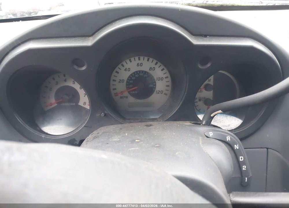 2004 NISSAN FRONTIER XE VIN: 1N6DD26T04C483137