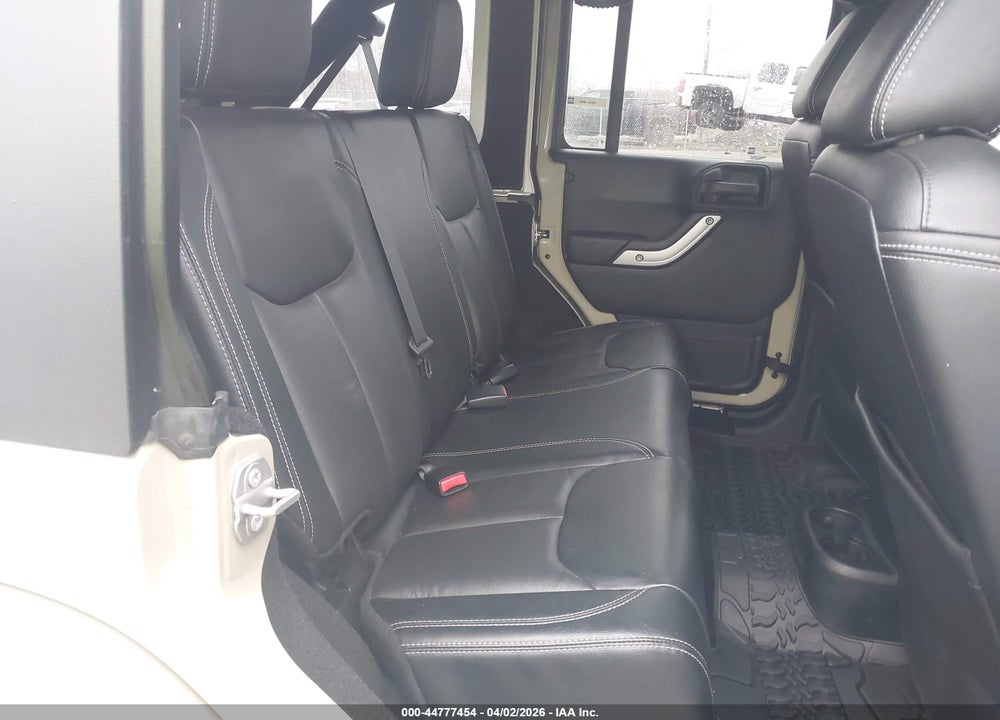 2018 JEEP WRANGLER JK UNLIMITED SAHARA 4X4 VIN: 1C4BJWEG2JL887826