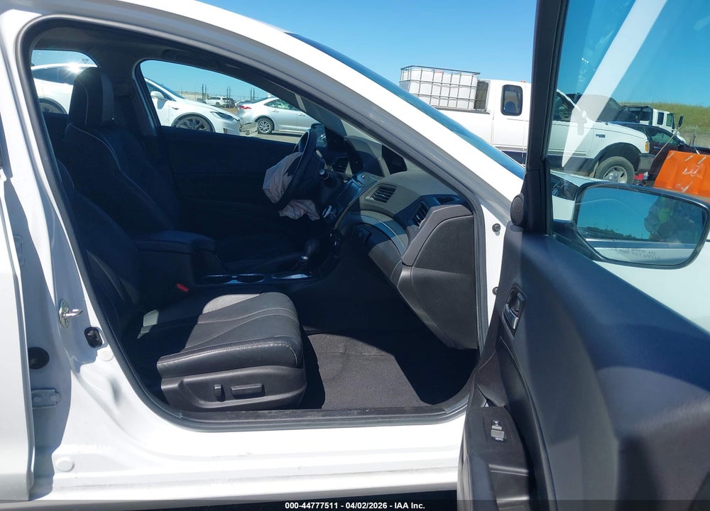 2019 ACURA ILX PREMIUM PACKAGE/TECHNOLOGY PACKAGE VIN: 19UDE2F74KA014176
