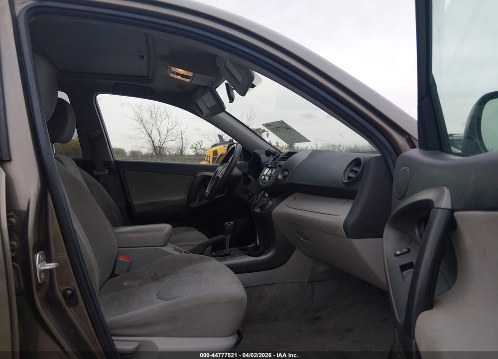 2011 TOYOTA RAV4 VIN: 2T3ZF4DV2BW104880