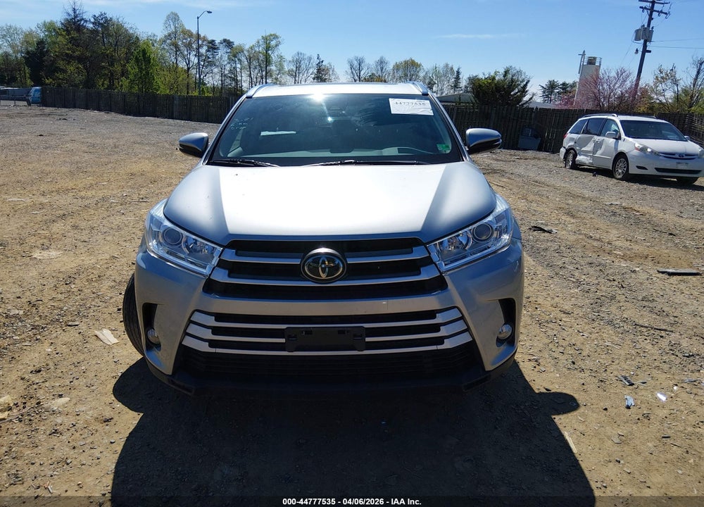 2017 TOYOTA HIGHLANDER XLE VIN: 5TDJZRFH9HS448774