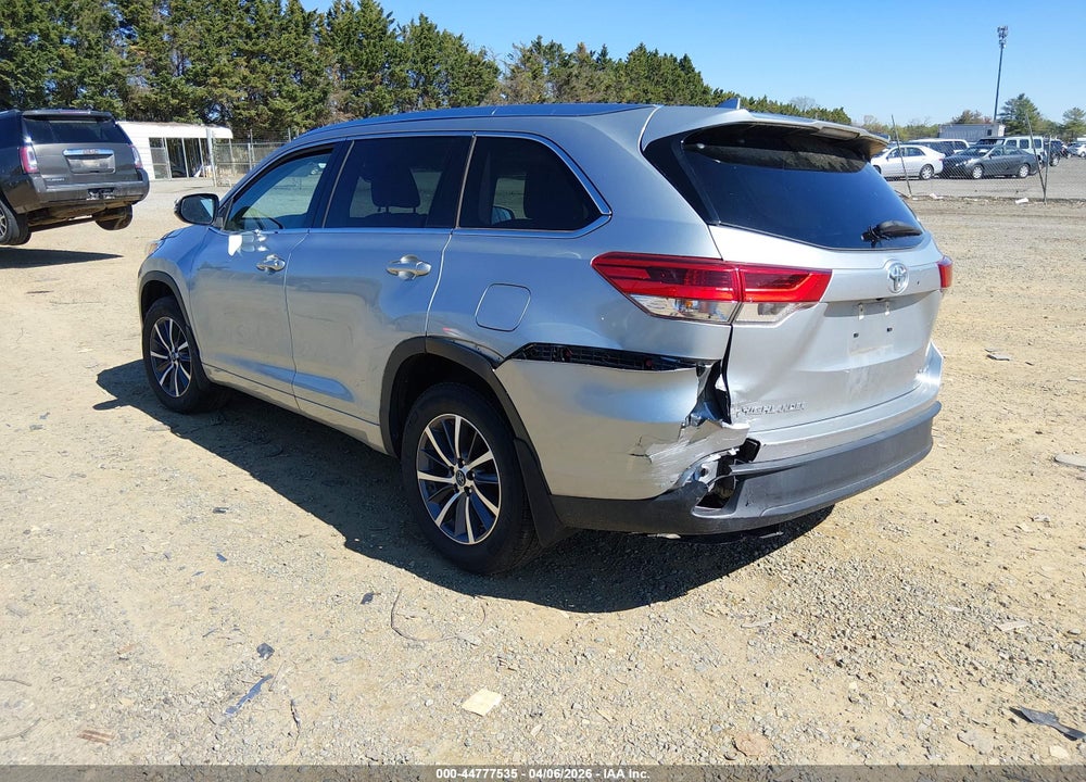 2017 TOYOTA HIGHLANDER XLE VIN: 5TDJZRFH9HS448774