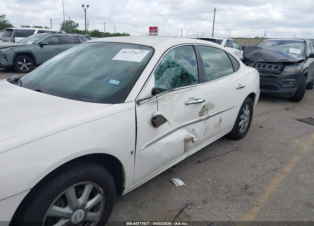 2008 BUICK LACROSSE CXL VIN: 2G4WD582281208328