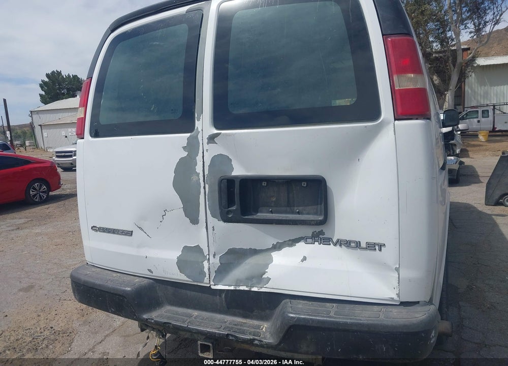 2005 CHEVROLET EXPRESS VIN: 1GCGG29V551123556