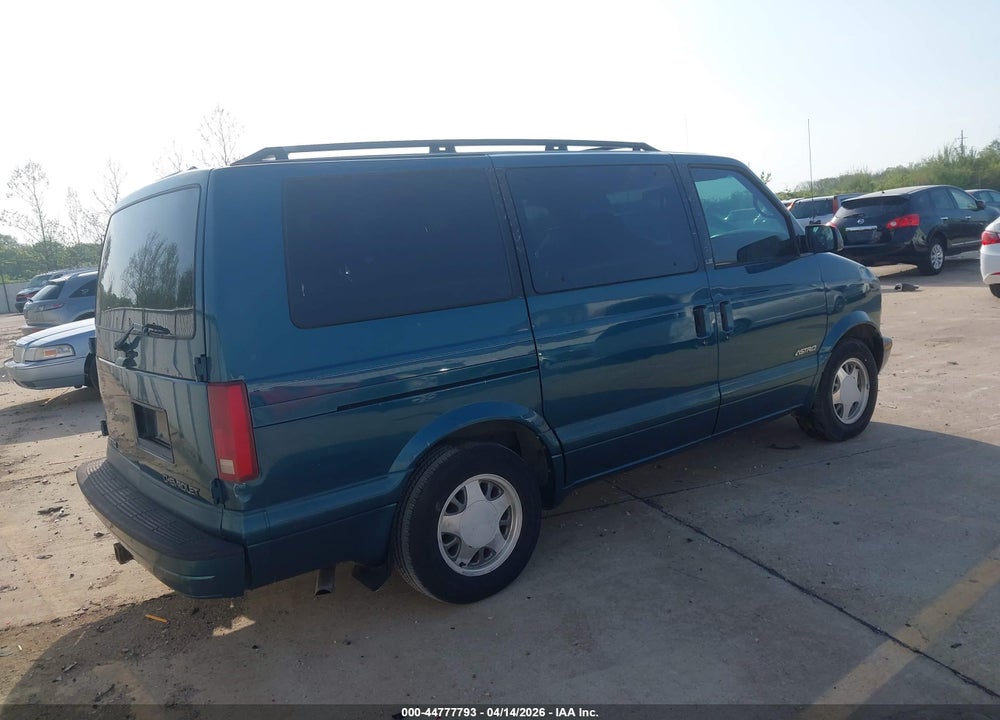 2000 CHEVROLET ASTRO VIN: 1GNDM19W9YB212616