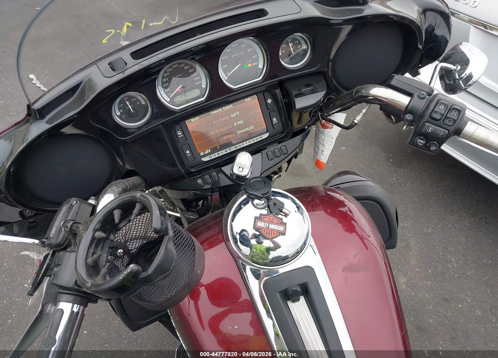 2015 HARLEY-DAVIDSON FLHTKL ULTRA LIMITED LOW VIN: 1HD1KKL38FB600552