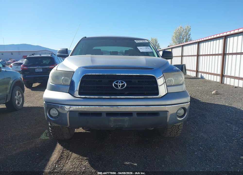 2008 TOYOTA TUNDRA BASE 5.7L V8 VIN: 5TFDV541X8X069011