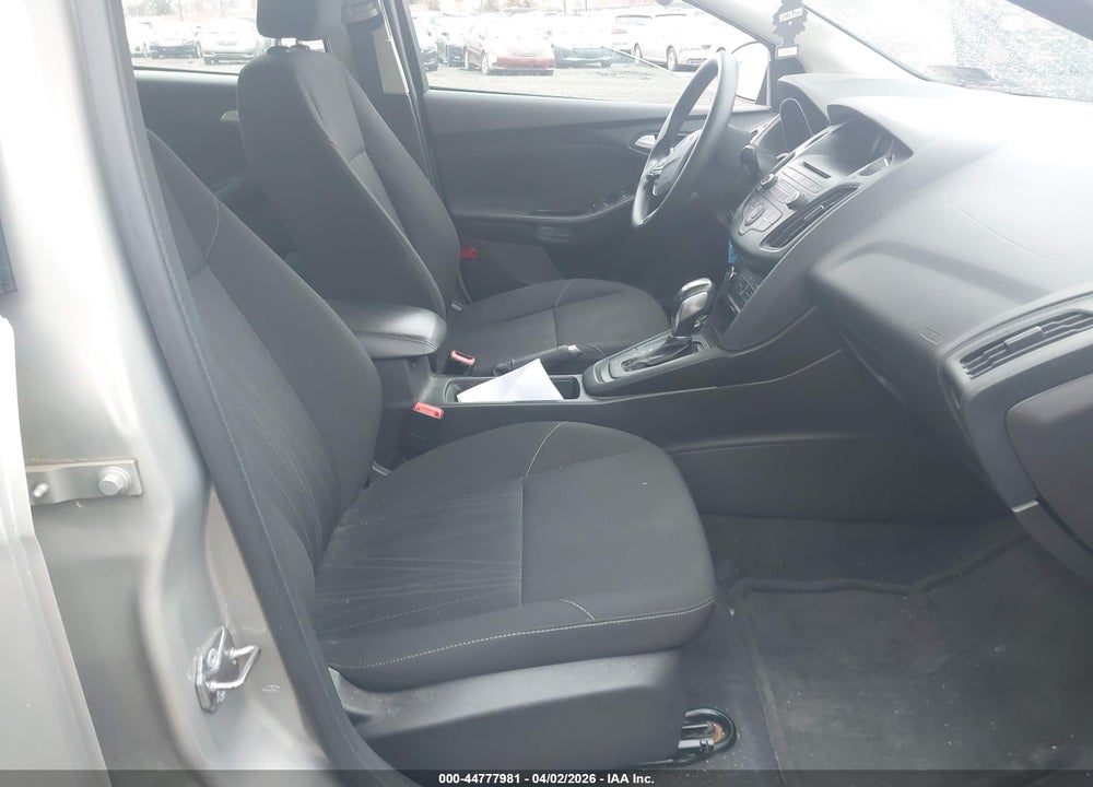 2015 FORD FOCUS SE VIN: 1FADP3F22FL204450