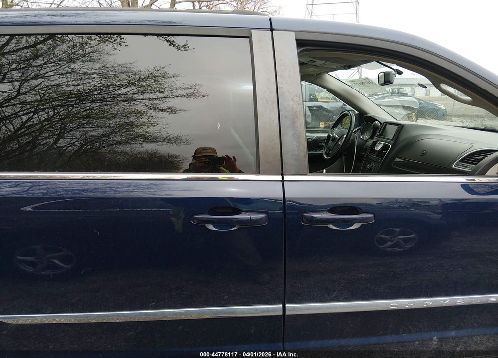 2016 CHRYSLER TOWN & COUNTRY VIN: 2C4RC1BG4GR301191
