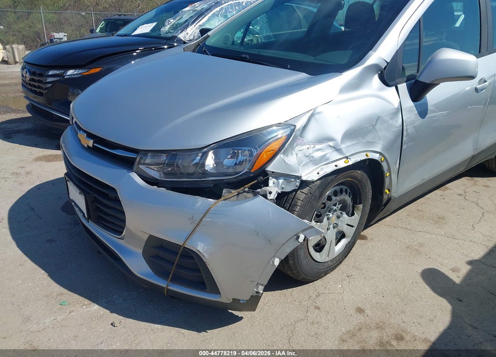 2018 CHEVROLET TRAX LS VIN: KL7CJKSB0JB542948
