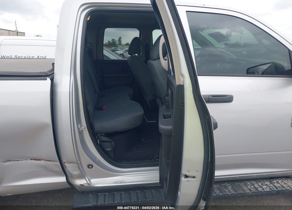 2019 RAM 1500 CLASSIC ST VIN: 1C6RR7FGXKS595108