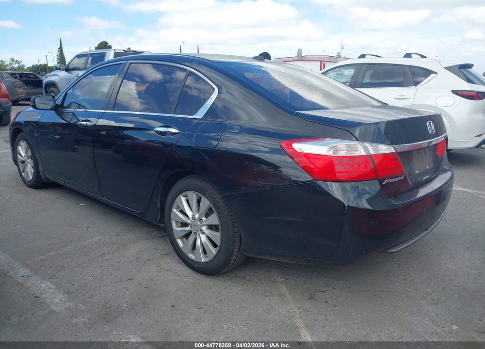 2015 HONDA ACCORD EX-L VIN: 1HGCR2F82FA263431