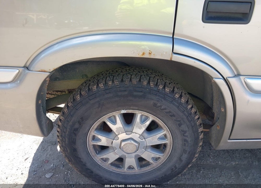 2000 GMC JIMMY SLT VIN: 1GKDT13W0Y2342938