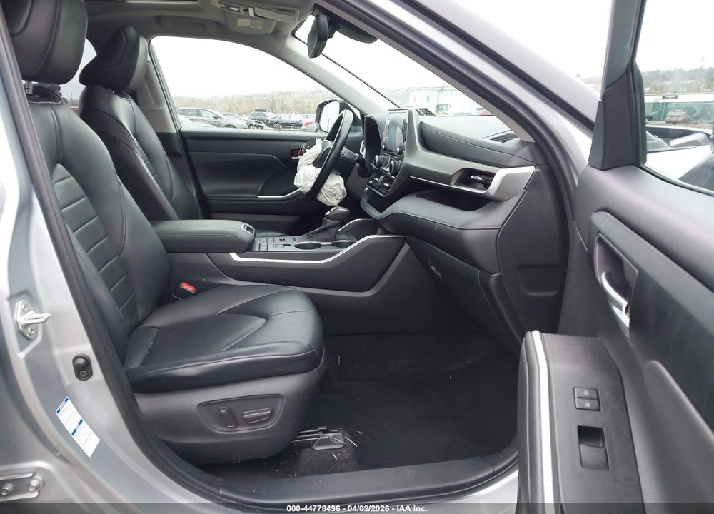 2020 TOYOTA HIGHLANDER XLE VIN: 5TDHZRBH1LS505014