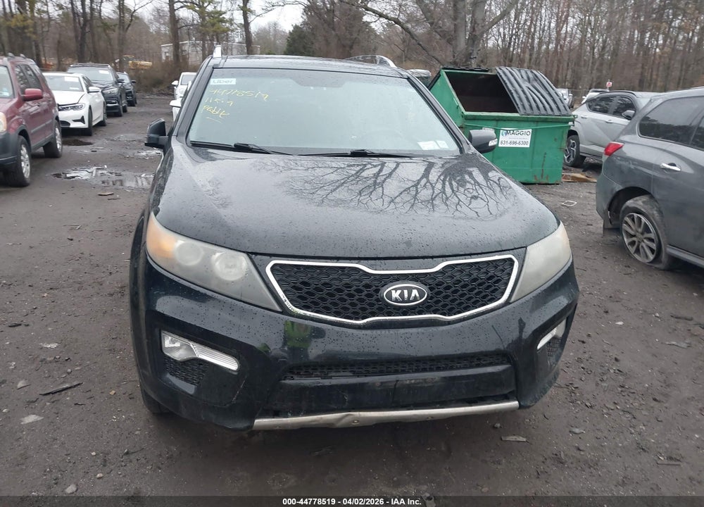 2011 KIA SORENTO SX V6 VIN: 5XYKWDA21BG131921