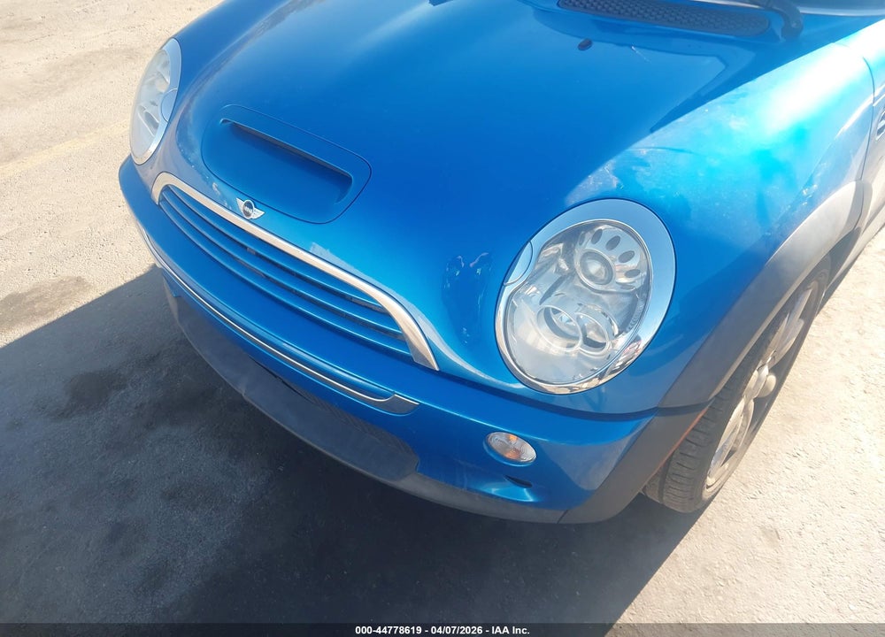 2007 MINI COOPER S VIN: WMWRH33597TJ43592