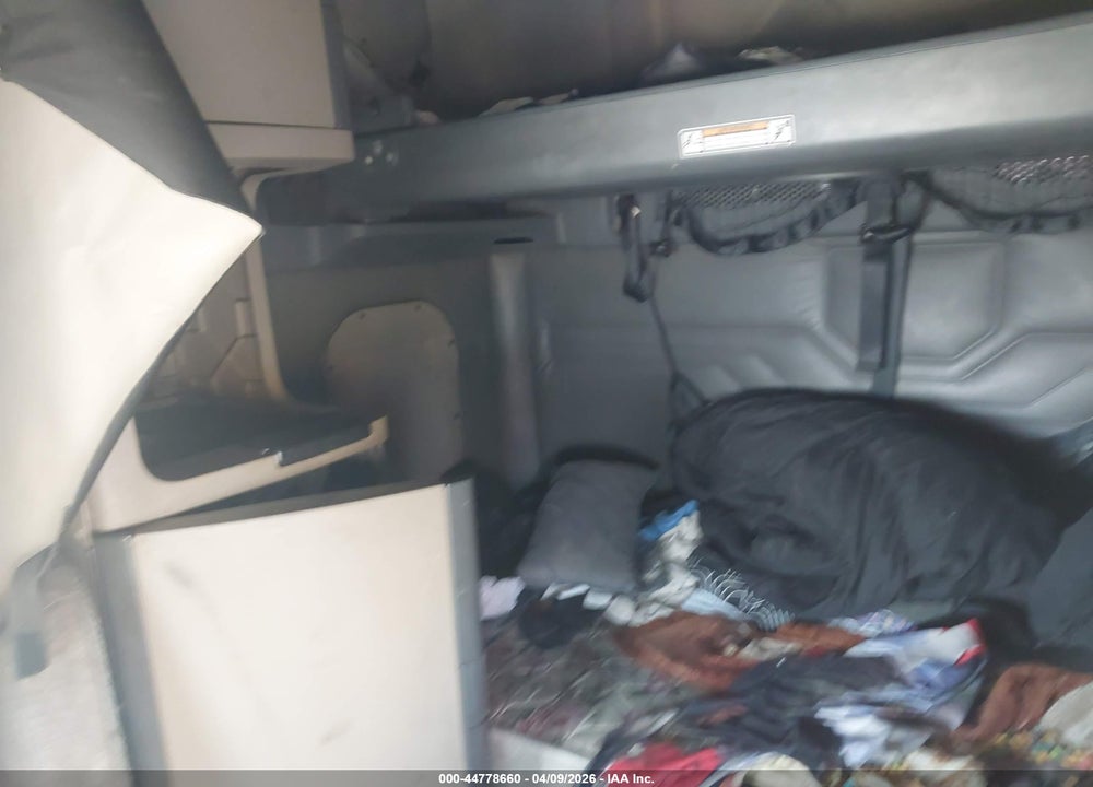2016 FREIGHTLINER CASCADIA 125 VIN: 3AKJGLDRXGSGX0884