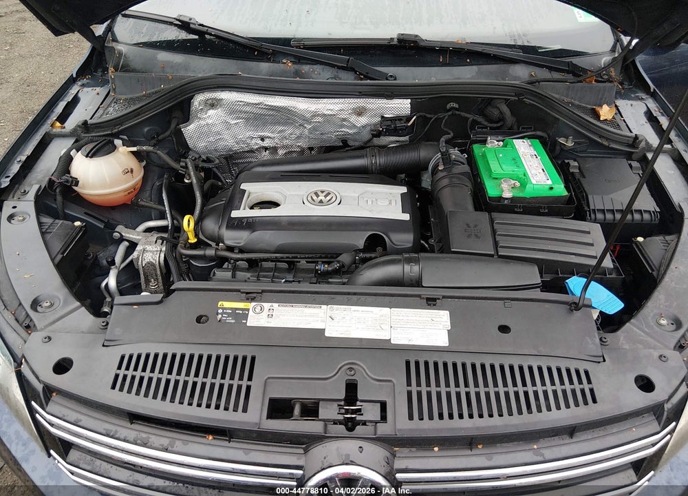 2016 VOLKSWAGEN TIGUAN SE VIN: WVGBV7AX5GW608677