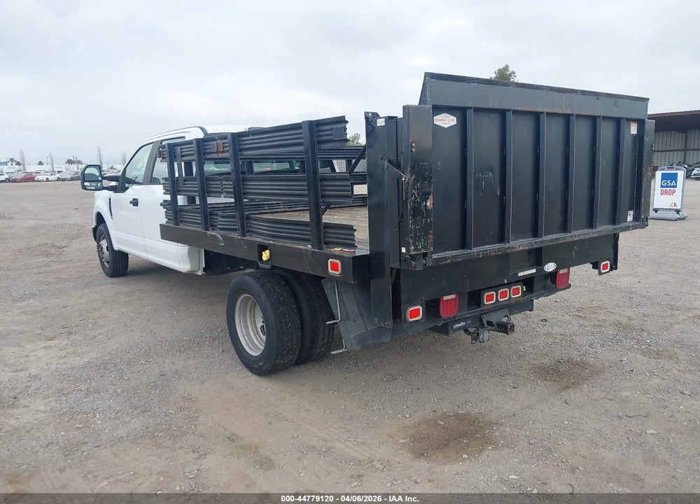 2017 FORD F-350 CHASSIS XL VIN: 1FD8W3G6XHEE29007