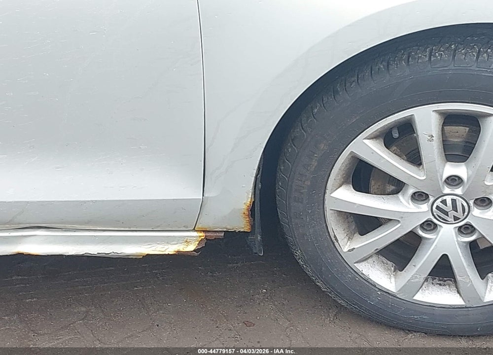 2011 VOLKSWAGEN JETTA 2.5L SE VIN: 3VWDZ7AJ9BM359187