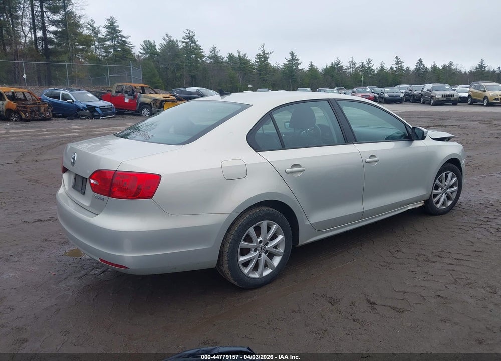 2011 VOLKSWAGEN JETTA 2.5L SE VIN: 3VWDZ7AJ9BM359187