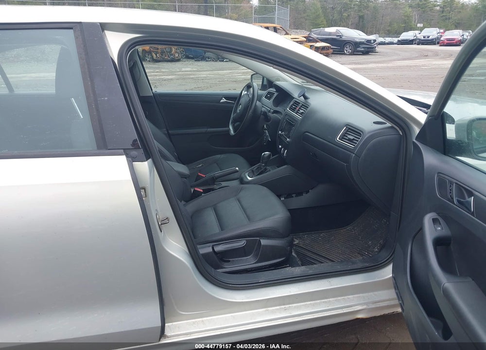 2011 VOLKSWAGEN JETTA 2.5L SE VIN: 3VWDZ7AJ9BM359187