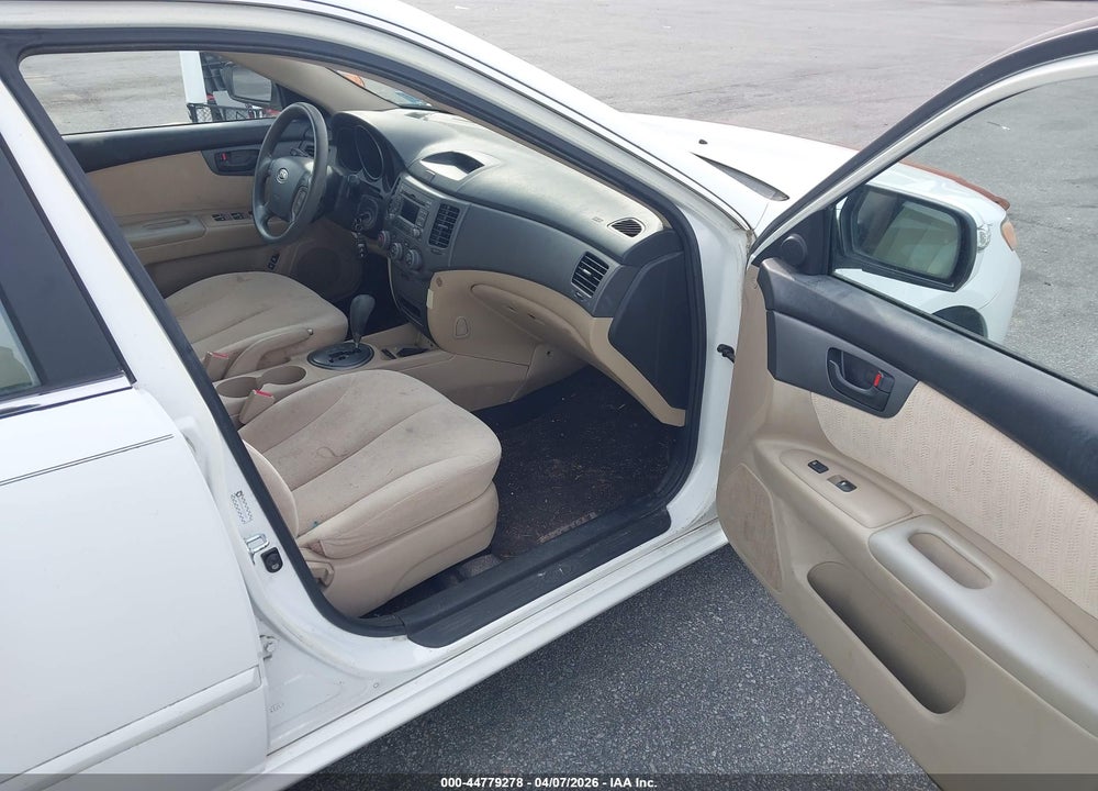 2010 KIA OPTIMA LX VIN: KNAGG4A89A5435557