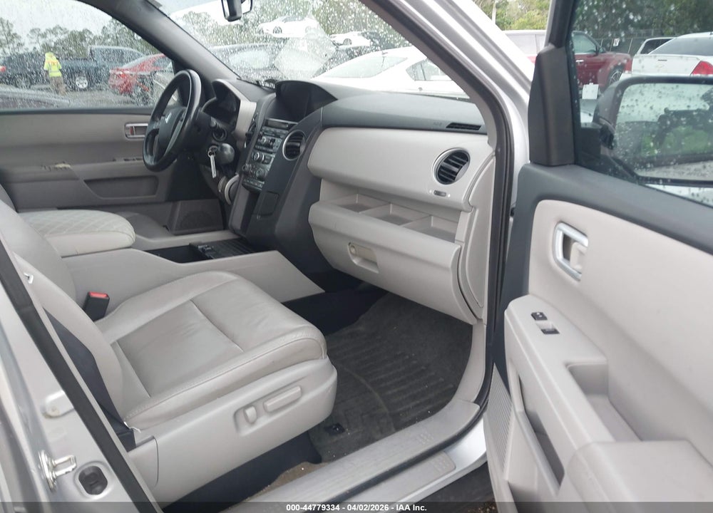 2015 HONDA PILOT EX-L VIN: 5FNYF3H51FB029908