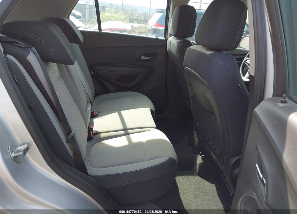 2016 CHEVROLET TRAX 1LS VIN: 3GNCJNSB2GL270051