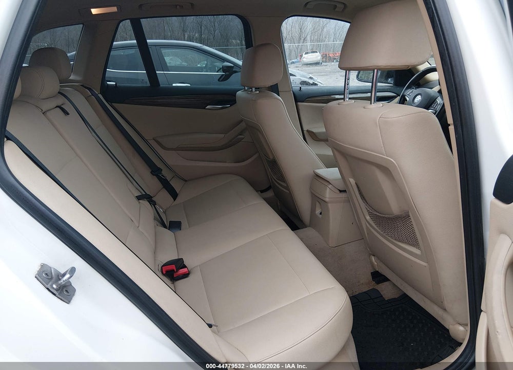 2014 BMW X1 XDRIVE28I VIN: WBAVL1C58EVY15306