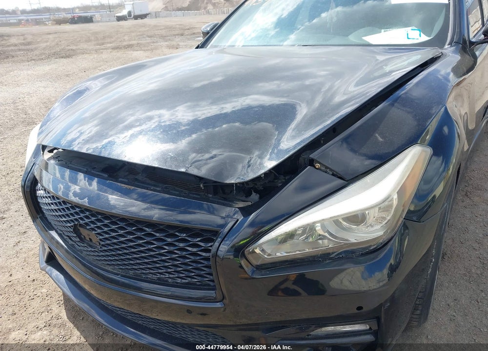 2011 INFINITI M56 VIN: JN1AY1AP8BM520220
