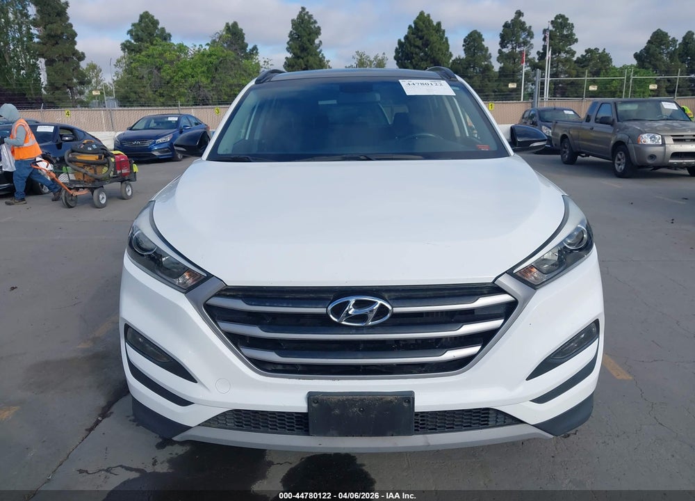 2017 HYUNDAI TUCSON NIGHT VIN: KM8J33A27HU543486