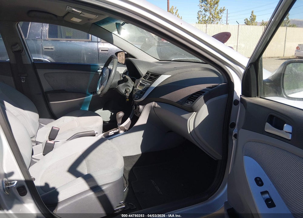 2013 HYUNDAI ACCENT GLS VIN: KMHCT4AE6DU294553