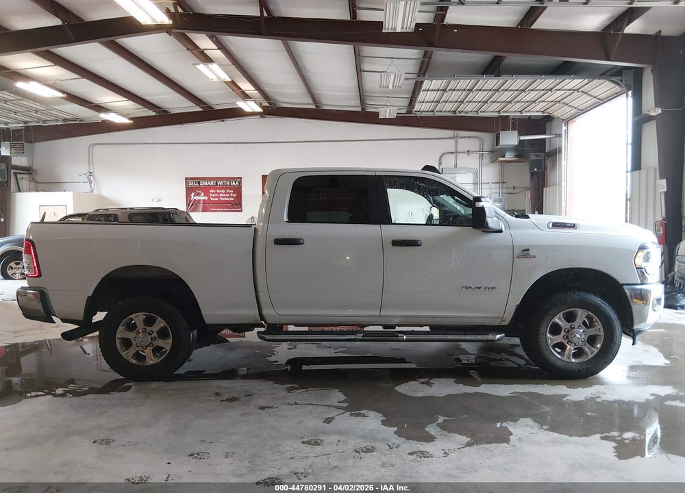 2024 RAM 2500 BIG HORN  4X4 6'4 BOX VIN: 3C6UR5DL6RG340407