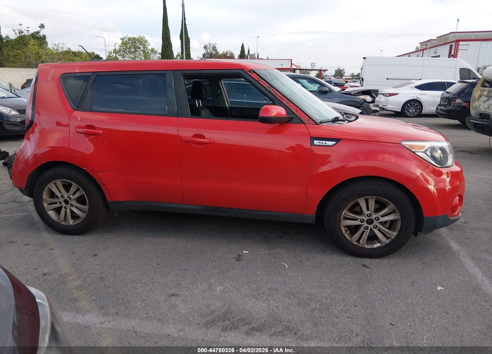 2018 KIA SOUL + VIN: KNDJP3A55J7620086