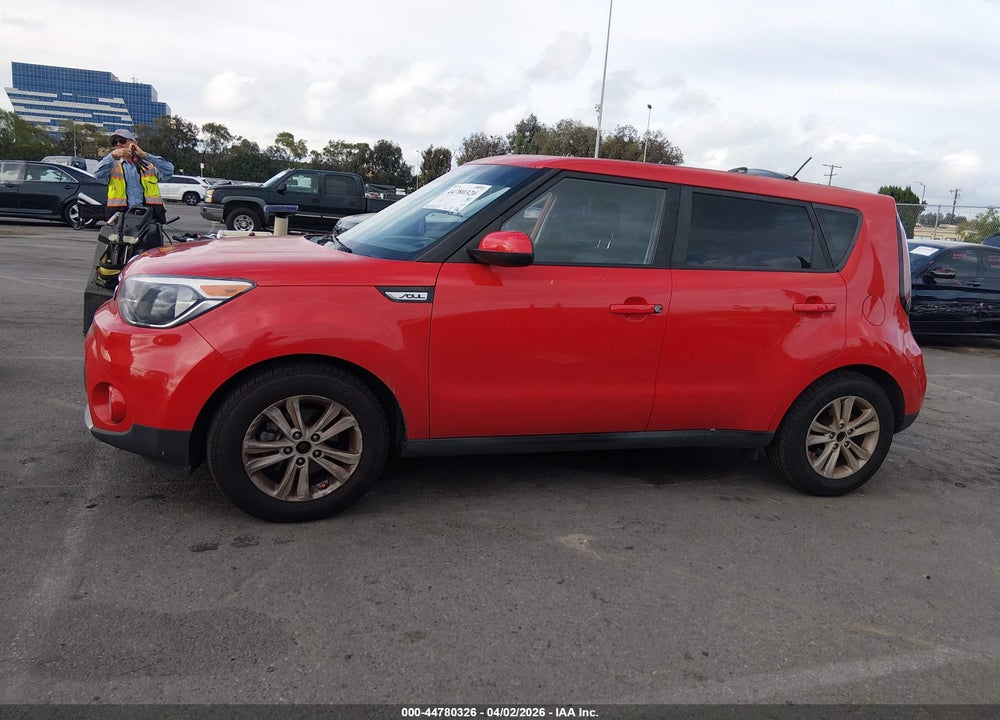2018 KIA SOUL + VIN: KNDJP3A55J7620086